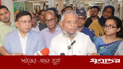 সিলেটের বিদায়ী ডিসির প্রশংসায় মন্ত্রী আরিফ, চোখ খুলে দিয়েছেন সারওয়ার