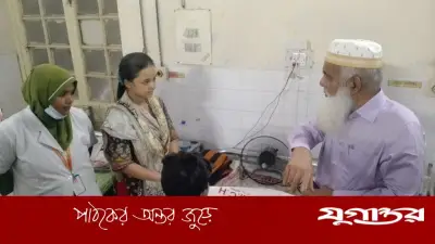 গুলিবিদ্ধ স্কুলছাত্রকে দেখতে ঢামেকে এমপি মনিরুল