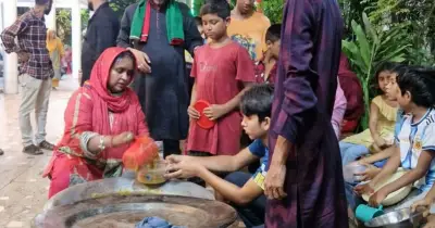 পবিত্র মহররমে আইভীর বাসায় দোয়া ও শিরনি বিতরণ