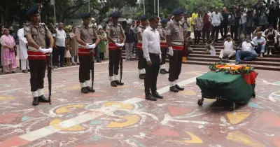 শত শ্রদ্ধায় শেষ বিদায় ‘পাপেটম্যান’ মুস্তাফা মনোয়ারকে