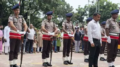 শ্রদ্ধা নিবেদন: শেষ বিদায়ে স্মরণীয় হলেন মুস্তফা মনোয়ার