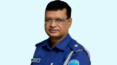 পুলিশ কর্মকর্তার বিরুদ্ধে কিশোরী ধর্ষণের অভিযোগ, পরিবার পালিয়ে বেড়াচ্ছে