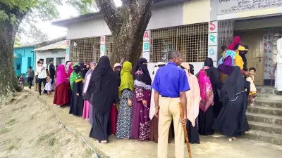 প্রাথমিক বিদ্যালয়েও উৎসব-আমেজে ভোট, দেশজুড়ে বৃষ্টির আভাস