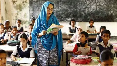 সময়মতো স্কুলে আসতে হবে প্রাথমিক শিক্ষকদের, শুরু হচ্ছে নজরদারি