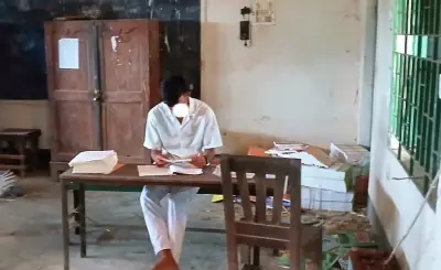 দেবীদ্বারে এসএসসি খাতা মূল্যায়নে দশম শ্রেণির শিক্ষার্থী, অভিযোগের তদন্ত