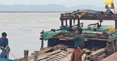টেকনাফ বন্দরে আমদানি-রপ্তানি ১০ শতাংশে নেমেছে