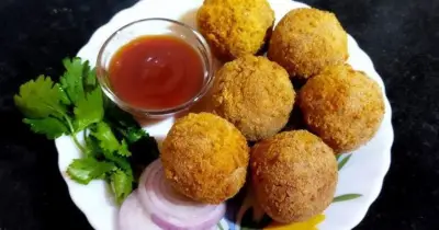 থেচা চিকেন বল: ঝালপ্রেমীদের জন্য পারফেক্ট স্ন্যাক্স রেসিপি