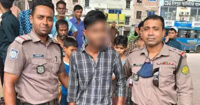 পল্লবী এলাকায় মোবাইল ছিনতাইকারীকে হাতেনাতে আটক করল ট্রাফিক পুলিশ