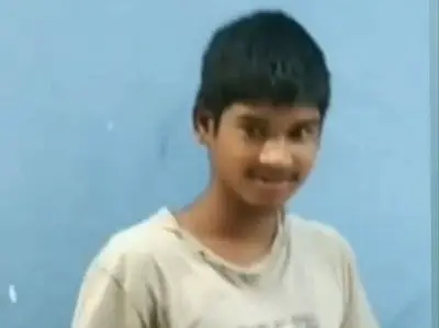 লোহাগাড়ায় বিষধর গোখরা সাপের কামড়ে তরুণের মৃত্যু