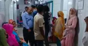 সাভারের পোশাক কারখানায় অর্ধশত শ্রমিক অসুস্থ, শ্বাসকষ্ট ও মাথাব্যথা
