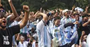 আর্জেন্টিনার জয়ে উচ্ছ্বসিত দেশের সমর্থকরা