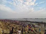 ঈদের ছুটিতে পতেঙ্গায় পর্যটকের ঢল, অব্যবস্থাপনায় হতাশা
