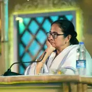 মমতার বিরুদ্ধে সাইবার থানায় অভিযোগ, বাংলাদেশের হত্যাকাণ্ড জড়ানোর অভিযোগ