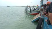 সিরাজগঞ্জে বাসচাপায় ৩ জন নিহত, পদ্মায় বাস পড়ার ঘটনা পুনরাবৃত্তি