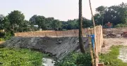 ভেড়ামারায় প্রাকৃতিক লেক ভরাট করে বেআইনি পার্ক নির্মাণের অভিযোগ
