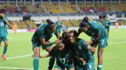 নারী সাফ ফাইনালে ভারতের কাছে বাংলাদেশের হার, হ্যাটট্রিক শিরোপা অধরাই রইল
