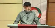 মোস্তফা সরয়ার ফারুকীর ফেসবুক পোস্ট: যারা কথা বলছেন তারা সিলেবাসে ছিল না