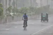 দেশে মৌসুমি বায়ু প্রবেশ, কিছু এলাকায় বৃষ্টির সম্ভাবনা