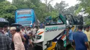 চকরিয়ায় দুই বাসের মুখোমুখি সংঘর্ষ, নিহত ২, আহত ২০