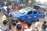 কুমিল্লায় মহাসড়কে পুলিশের গাড়ি ভাঙচুর, অটোরিকশা আটককে কেন্দ্র করে সংঘর্ষ