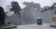 দেশের ১৯ জেলায় ঝড়ো হাওয়ার আশঙ্কা, বৃষ্টি অব্যাহত