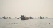 ইরানের হরমুজ প্রণালি বন্ধের দাবি নাকচ করল যুক্তরাষ্ট্র