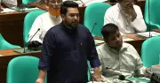 ভারতের কাছে ক্ষমা চাওয়ার দাবি বিরোধী চিফ হুইপ নাহিদ ইসলামের