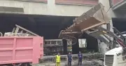 কারওয়ান বাজারে মেট্রোরেল স্টেশন এলাকায় উচ্ছেদ অভিযান
