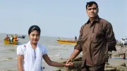 বাবার সঙ্গে সম্পর্ক ছিল দূরত্বের, ভয়ের নয়: লেখকের শৈশব স্মৃতি