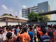 গাজীপুরের শ্রীপুরে পোশাকশ্রমিকের মৃত্যু: মিলাদ মাহফিলে উত্তেজনা, পুলিশের সাউন্ড গ্রেনেড