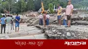 ভারী বৃষ্টিতে বিপর্যস্ত পশ্চিমবঙ্গের উত্তরবঙ্গ, রেড অ্যালার্ট জারি