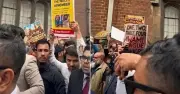 অক্সফোর্ড বিতর্কে হাসনাত-সাদিককে স্বাগত জানাতে সমর্থকদের জমায়েত