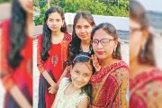 লক্ষ্মীপুরে মা-মেয়ে হত্যার প্রতিবাদে ঢাবিতে মানববন্ধন, বিচার দাবি