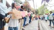 চকরিয়ায় হাতির করিডরে সড়ক নির্মাণ বন্ধের দাবিতে মানববন্ধন