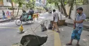 ঢাকায় রাস্তা ধস ও ভূমিধসে উদ্বেগ, বিশেষজ্ঞদের সতর্কতা