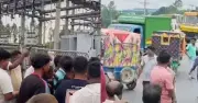 টাঙ্গাইলের মির্জাপুরে তীব্র লোডশেডিংয়ে জনজীবন বিপর্যস্ত, সড়ক অবরোধ বিক্ষোভ