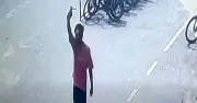 চট্টগ্রামে পোশাক কারখানার সামনে প্রকাশ্যে গুলি, সিসিটিভি ফুটেজ ভাইরাল
