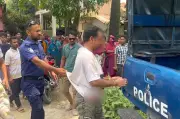 কুষ্টিয়ায় সন্দেহজনক যুবক আটক, পিস্তল-গুলিসহ পুলিশে সোপর্দ