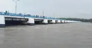 লালমনিরহাটে তিস্তার পানি বিপৎসীমার ১০ সেমি ওপর দিয়ে প্রবাহিত