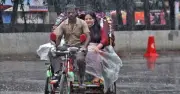 ৯ জেলায় ঝড়ো হাওয়া ও বজ্রবৃষ্টির সম্ভাবনা, নদীবন্দরে ১ নম্বর সতর্কসংকেত
