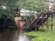 ভোলায় পুরোনো লোহার সেতু ভেঙে বালুভর্তি ট্রাক খালে, চালক নিহত