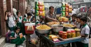 স্কুলের গেটে অস্বাস্থ্যকর খাবার: শিশুদের স্বাস্থ্যের জন্য হুমকি