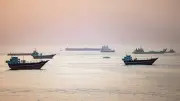 যুক্তরাষ্ট্র হরমুজ থেকে ইরানের টোল আদায় মানবে না