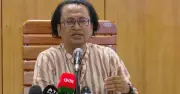 কালেমা লেখা সাদা পতাকা টানানোর ঘটনা সরকারের নজরে: উপদেষ্টা