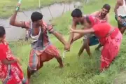 নোয়াখালীতে যুবদল নেতার হাতে নারী পেটুনির ভিডিও ভাইরাল