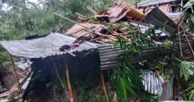 সীতাকুণ্ডে পাহাড় ধসে ১০ মাস বয়সী শিশুর মৃত্যু