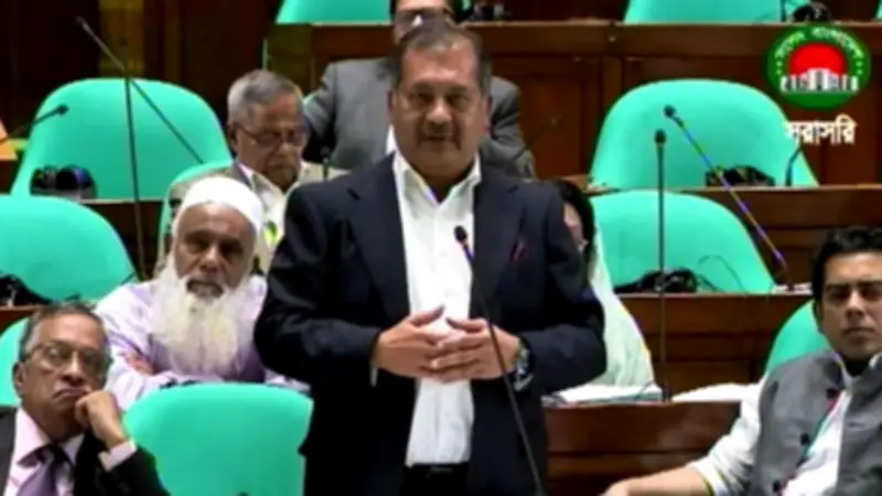 গুরুত্বপূর্ণ ব্যক্তির নামে ১৩৭টি ফেসবুক অ্যাকাউন্ট চিহ্নিত, যুবদল থেকে ৩০০ নেতাকর্মী বহিষ্কার