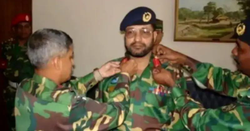 সেনাবাহিনীতে বঞ্চিত ১৫০ কর্মকর্তাকে অবসর ও পদোন্নতি, গোলাম আযমের ছেলে পাবেন ১ কোটি টাকা