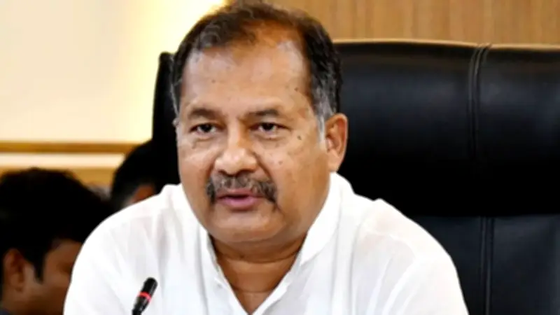 ঝিকরগাছায় ১৬ দলীয় ফুটবল টুর্নামেন্ট উদ্বোধন, গণমাধ্যমের আয়না নিয়ে সতর্কবার্তা