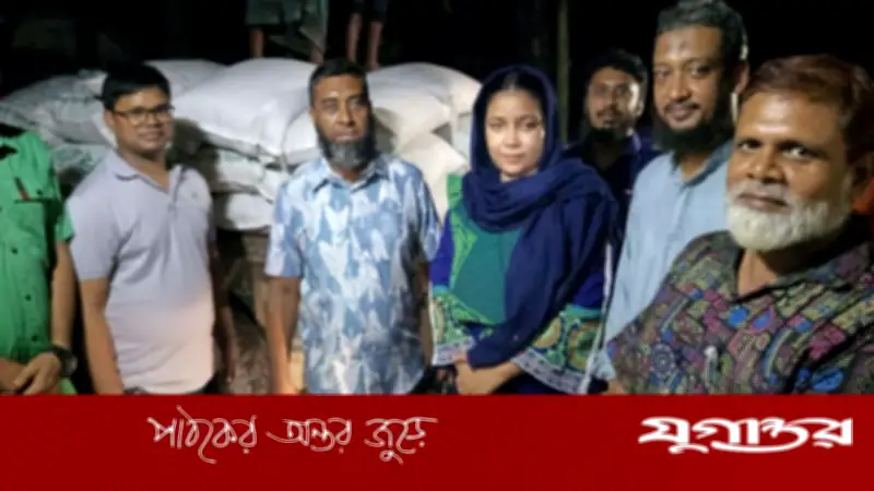 নওগাঁর মহাদেবপুরে জামায়াত কর্মীর বাড়ি থেকে ৩০০ বস্তা সার উদ্ধার